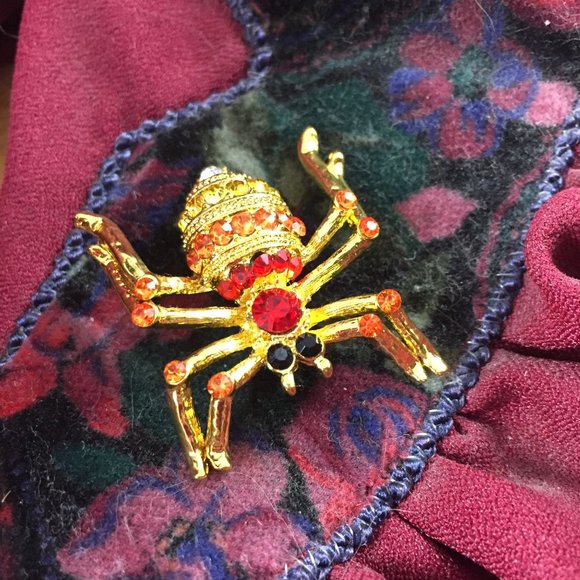 Spider with Rhinestones Brooch Multicolor Crystal - Picture 5 of 6
